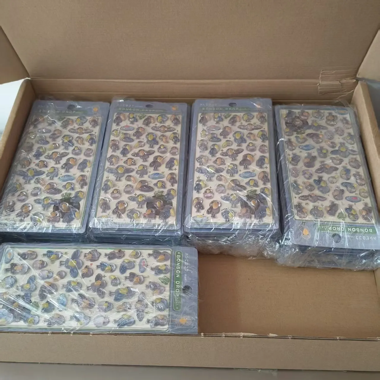 Uşağınızın kabartılmış etiketləri göndəriləcək!